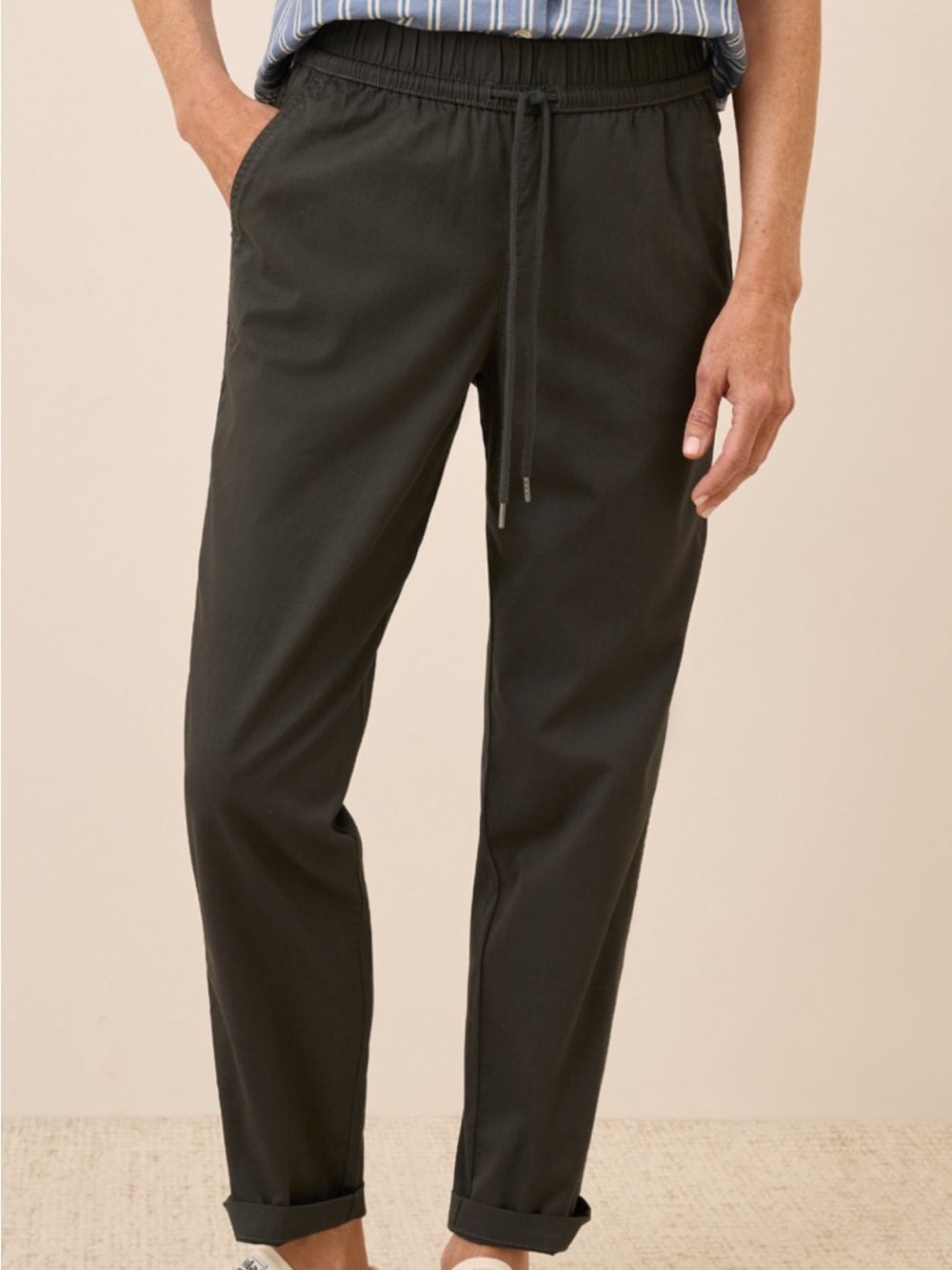 NEW PACT Organic Daily Twill Ultra-High Rise Tapered Pant Oak small